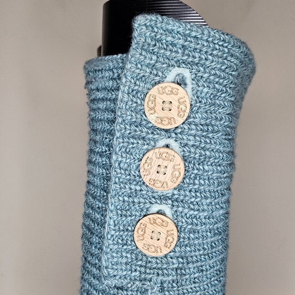 Ugg Women's Shoes Classic Cardy Knit Ugg Boots - Picture 6 of 16